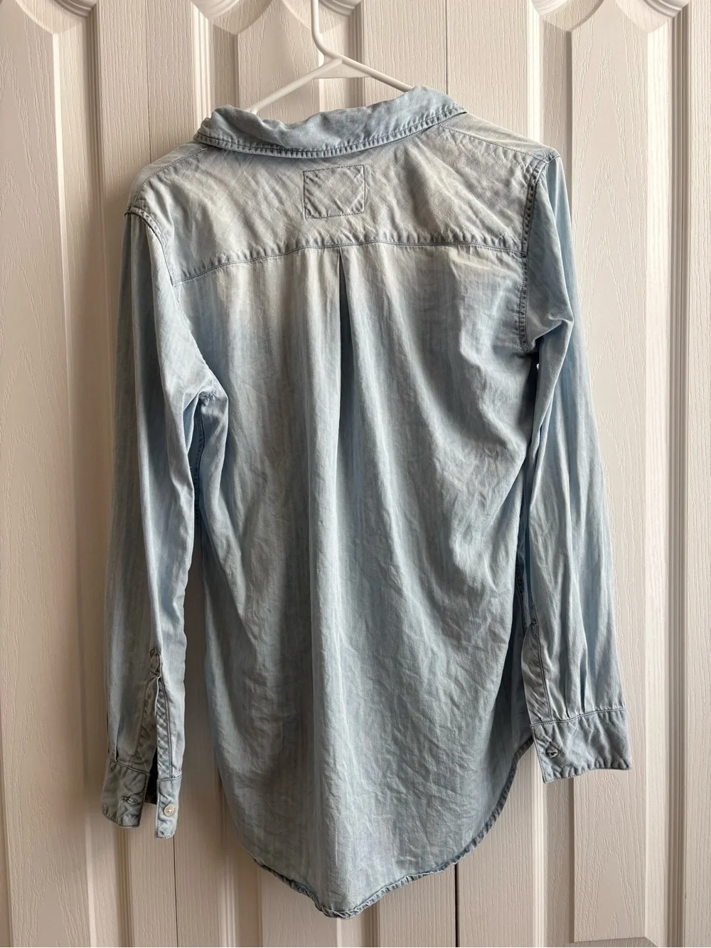 Rails Light Wash Button-Up Chambray Shirt - Picture 2 of 5